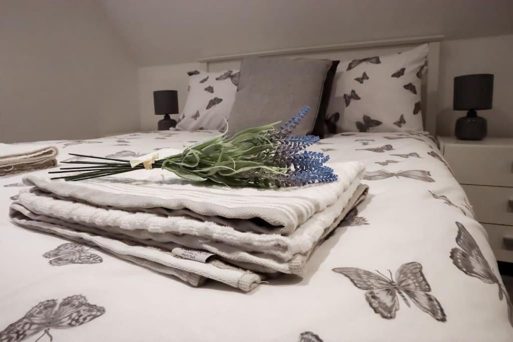Aviary Lodge Hurn Екстериор снимка
